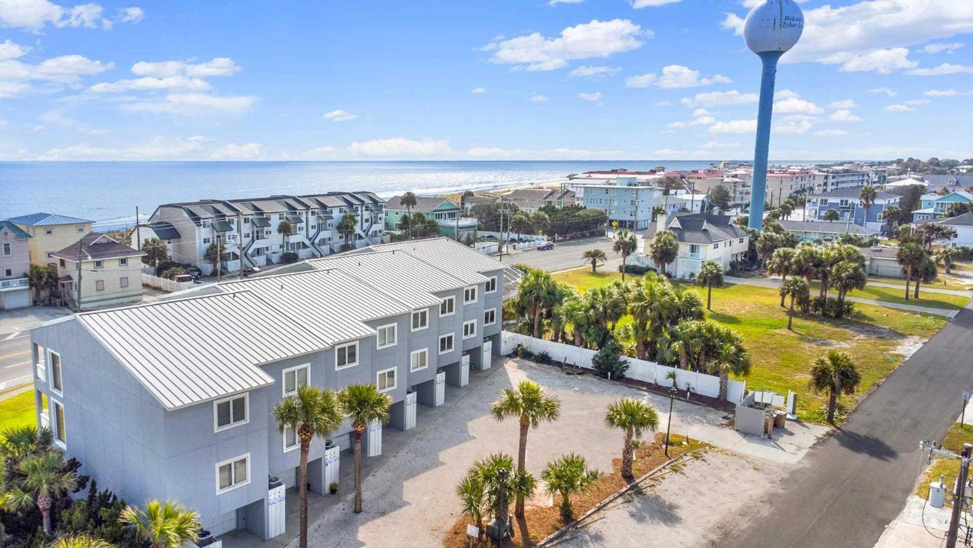 Beach Point Villas Unit E Тайби Айлънд Екстериор снимка