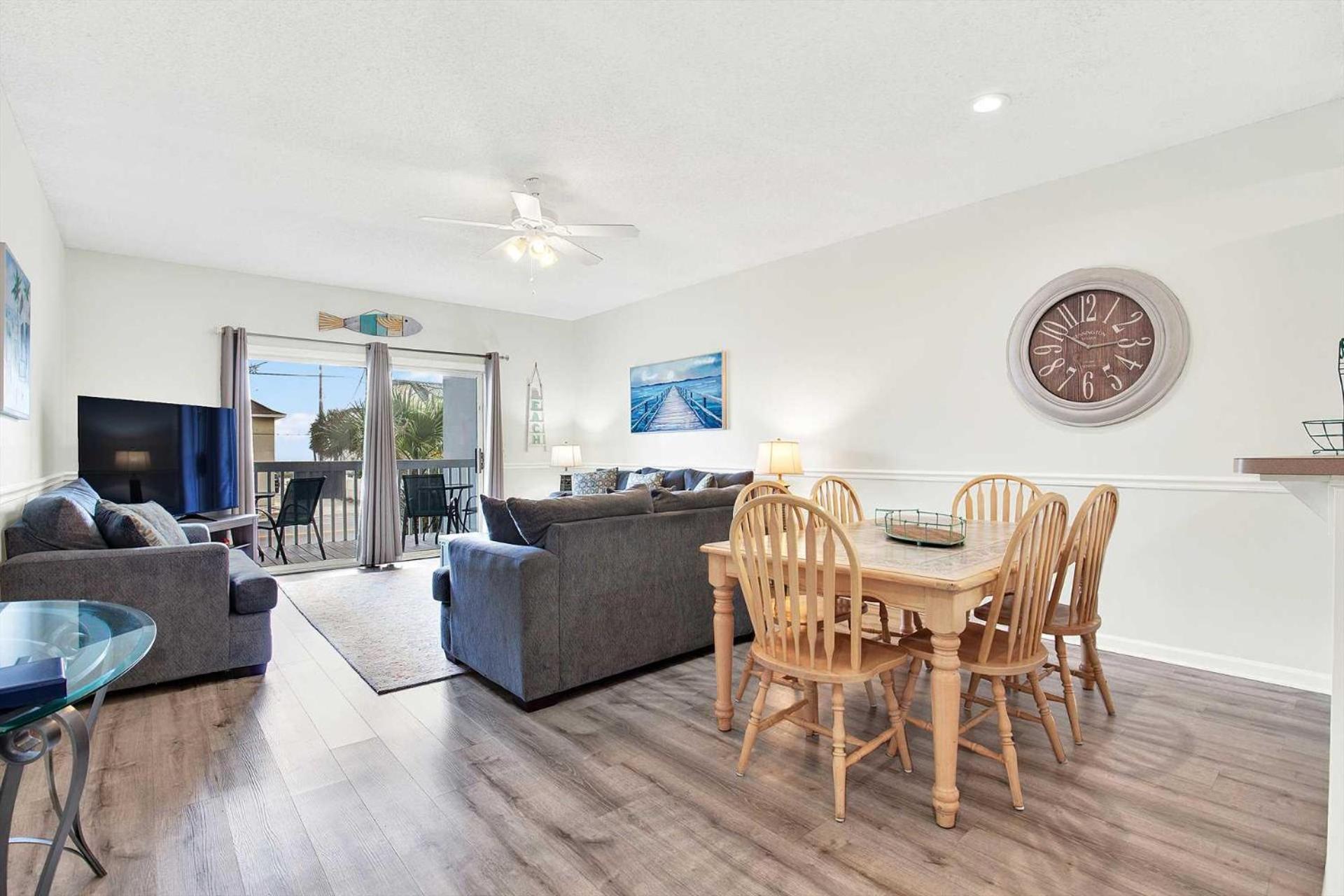 Beach Point Villas Unit E Тайби Айлънд Екстериор снимка